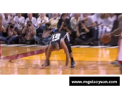 NBA全明星赛地板炫彩特效：球场上的魔幻光影